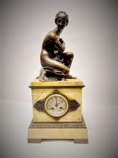 Horloge De Table En Bronze Et Marbre